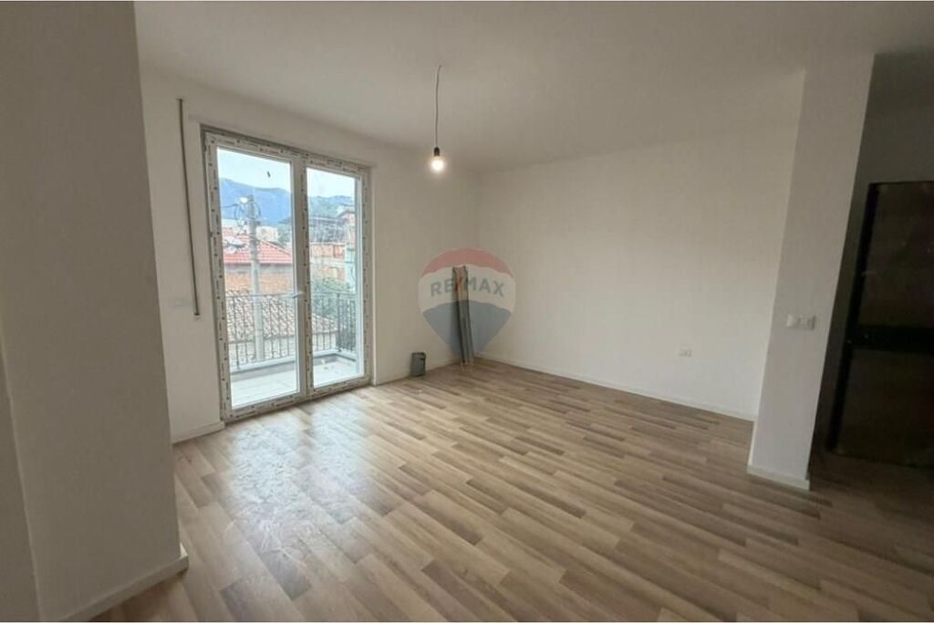🏢 **Studio Apartament Fantastik për Shitje në Tiranë!**
