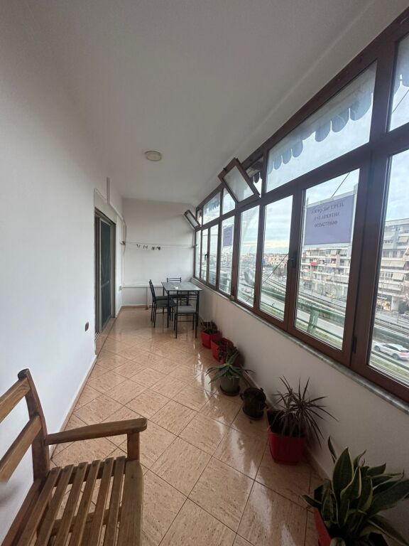 Jepet apartment me qera