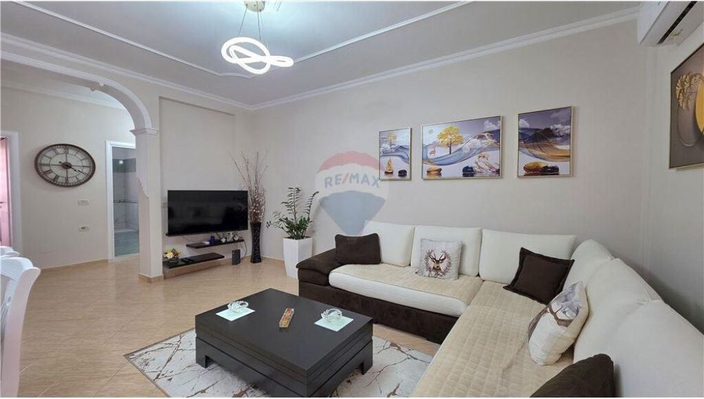 🏡 Apartament 2+1+2 për Shitje – Rr. e Çipajve, Vlorë