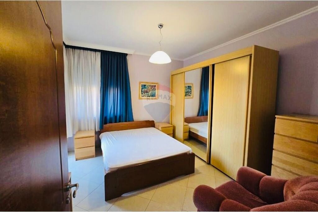 📍Appartamento 3+1+2 Comune di Parigi