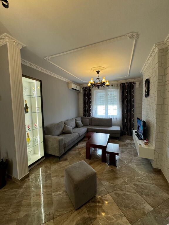 Apartment 2+1+2 for rent in Bllok!