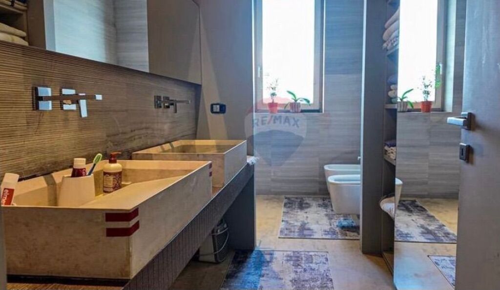 Apartament - Për Shitje - Selita e Vjetër, Tiranë ID: 530281030-938