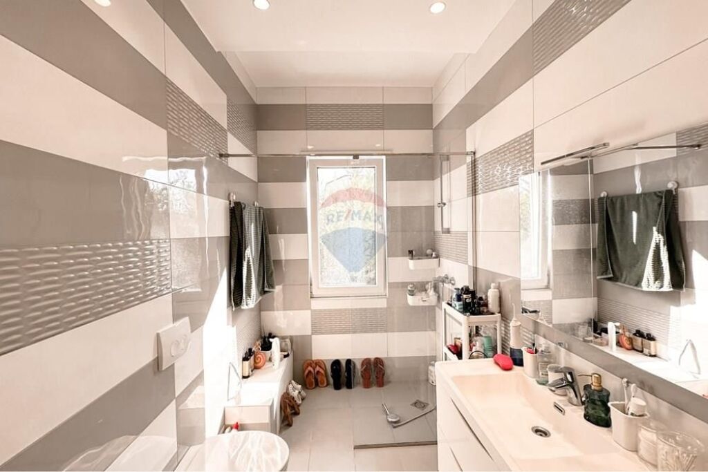 JEPET ME QERA VILE TEK REZIDENCA SUNRISE 2200 EURO