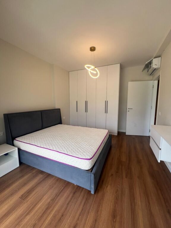 Liqeni i Thate - Med Invest