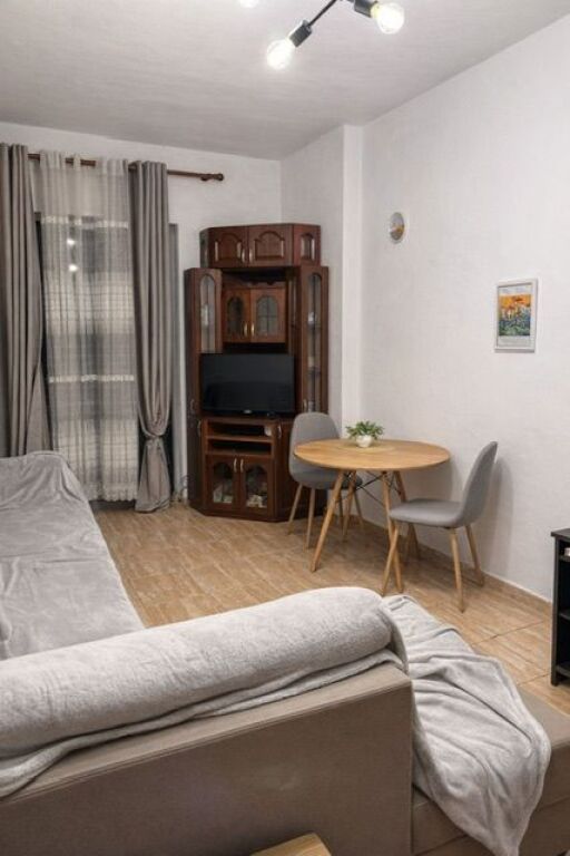 Appartamento 1+1 ad Astir con 42.000 palazzi