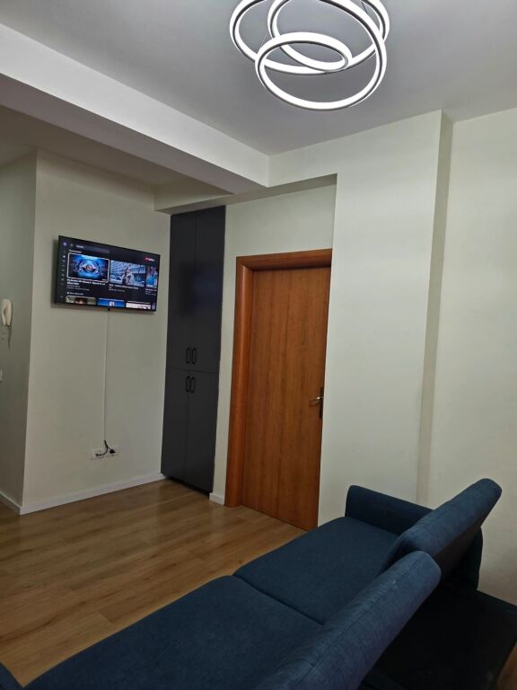 Shtepi me qera 1+1 Komuna Parisit