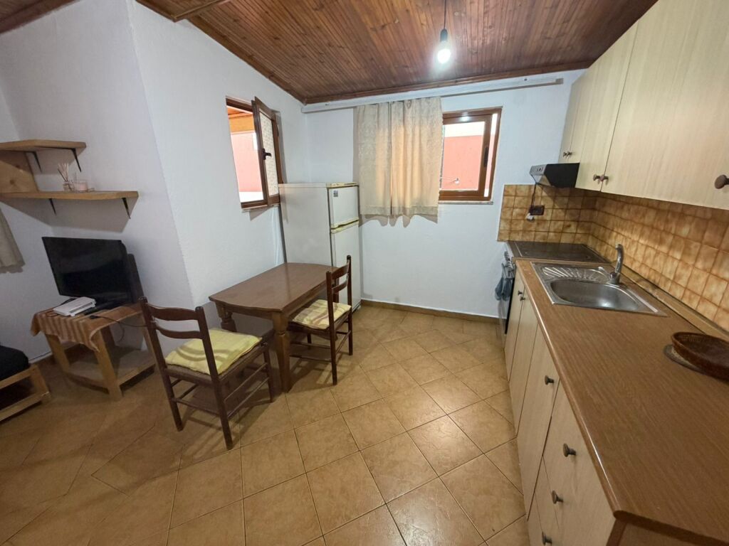 Jepet Me Qera Apartament 1+1+1 Ballkon