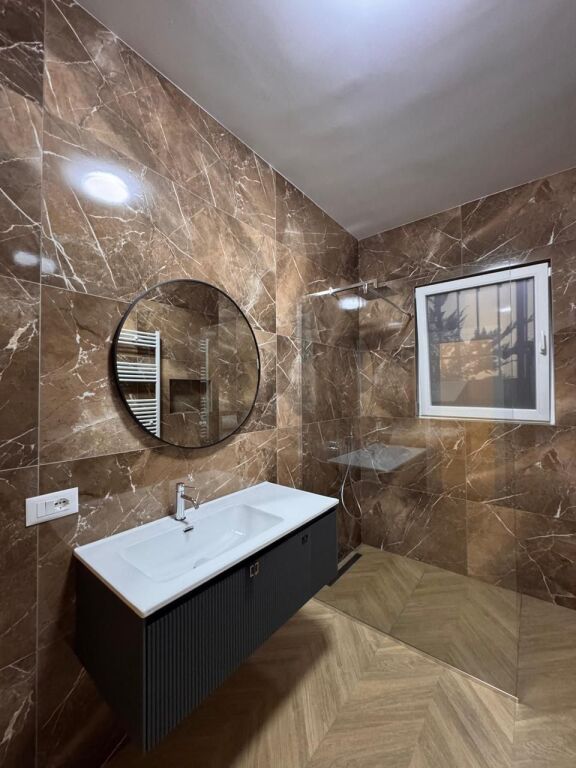 Appartamento 2+1 al piano villa vicino al Palazzo delle Brigate!