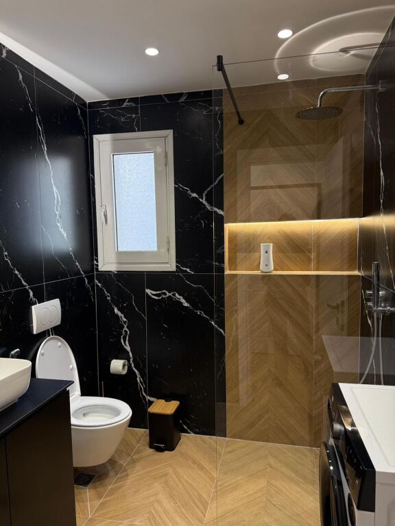 Jepet me Qera apartament 1+1 Liqeni i Thate