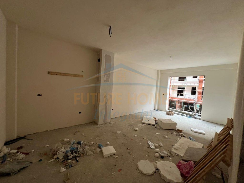 Shitet, Apartament 2+1+2, Bridge Side Residence, Tiranë.