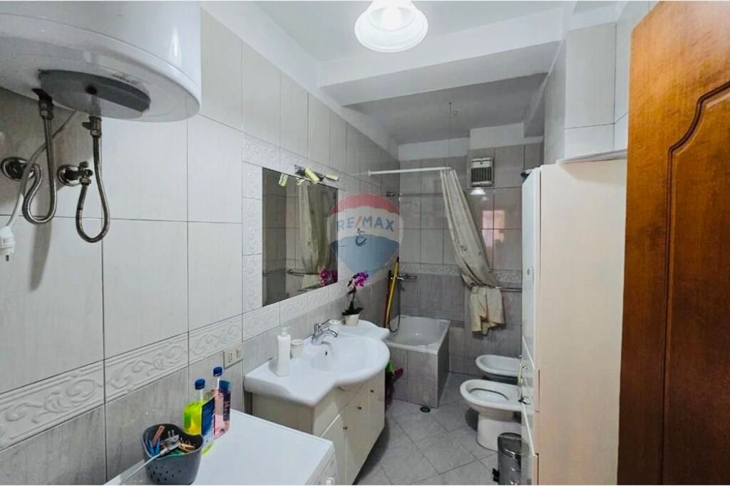 📍Appartamento 3+1+2 Comune di Parigi