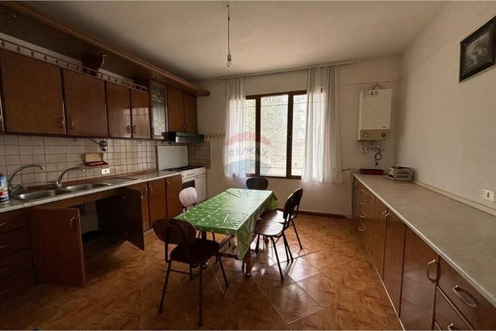 Shtëpi Private në Shitje – Vlorë