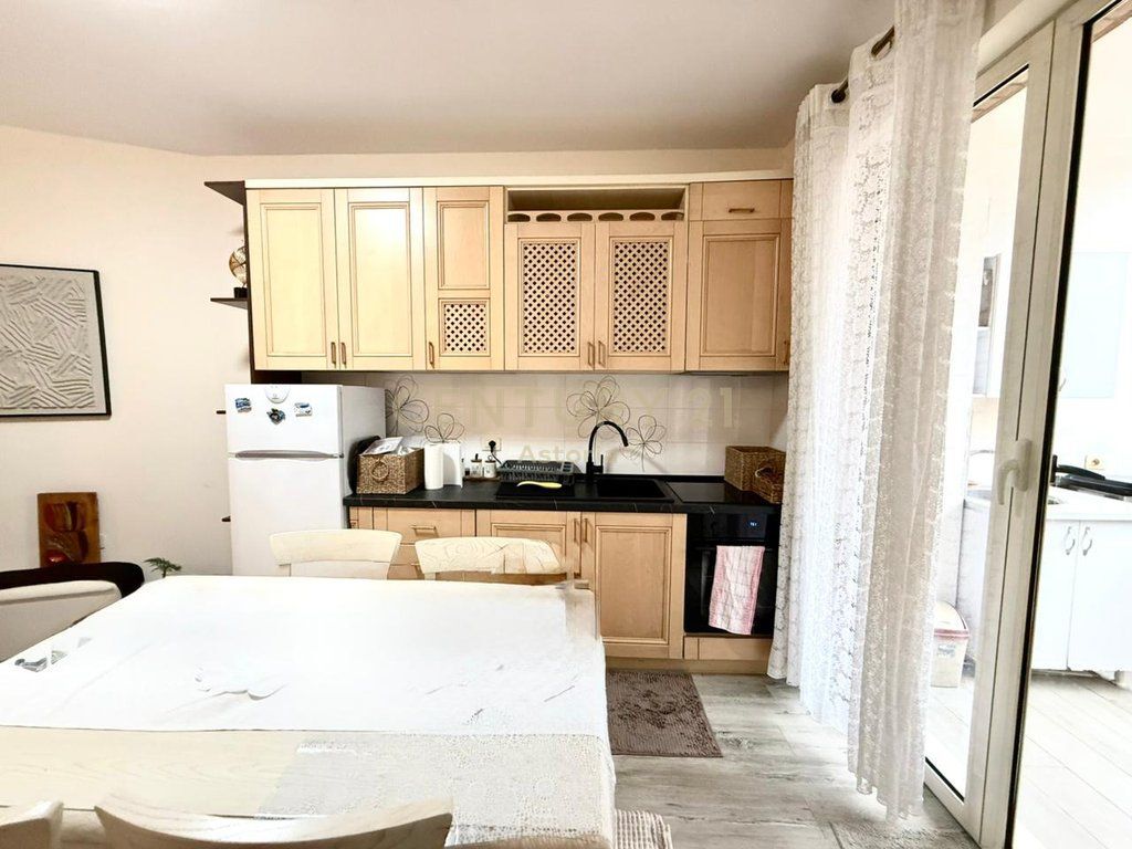 Apartament 1+1 për shitje te Gjimnazi Partizani