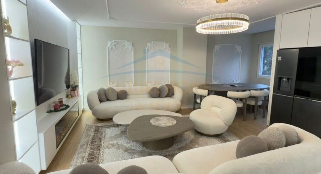 Shitet,Apartament Luksoz 2+1+2 Poste Parkimi, Rruga e Bogdanëve, Tiranë