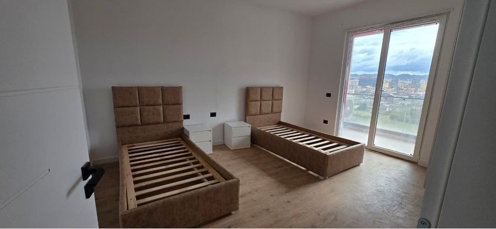 Paskuqan, Ofrojmë për qira Apartament 2+1+Post Parkimi! 600 € /Muaj