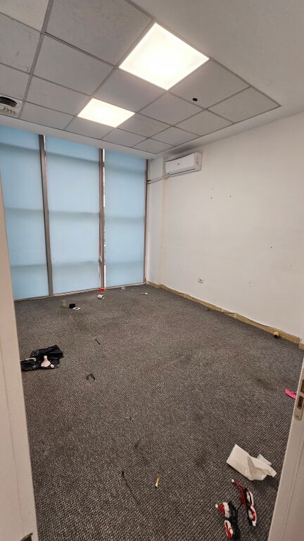 Ambjent me Qira për Zyra – Ish Ekspozita, Tiranë | 200 m² | Lokacion Premium