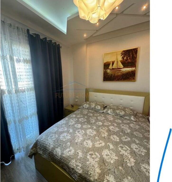 Shitet, Apartament 1+1, Komuna e Parisit.