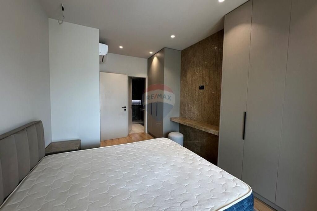 APPARTAMENTO 2+1+2+POSTO AUTO IN AFFITTO