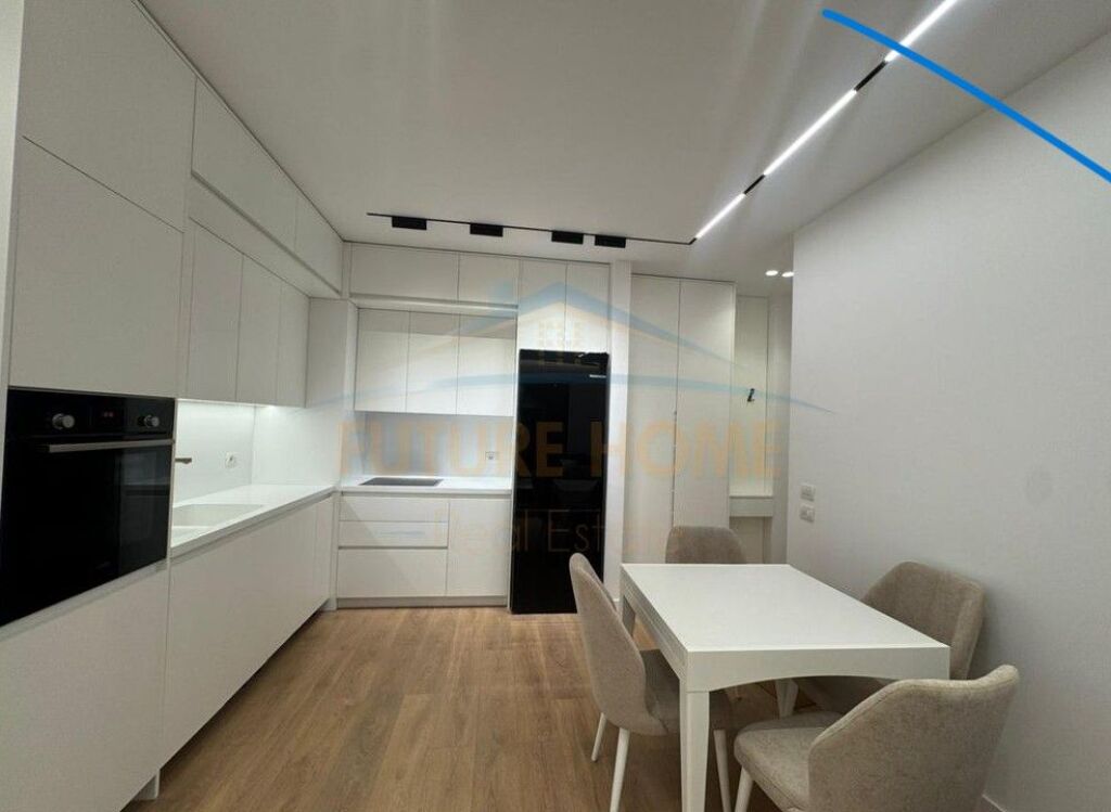 Affitto, Appartamento 3+1+2+2 Posti auto, Campo di Aviazione, Tirana