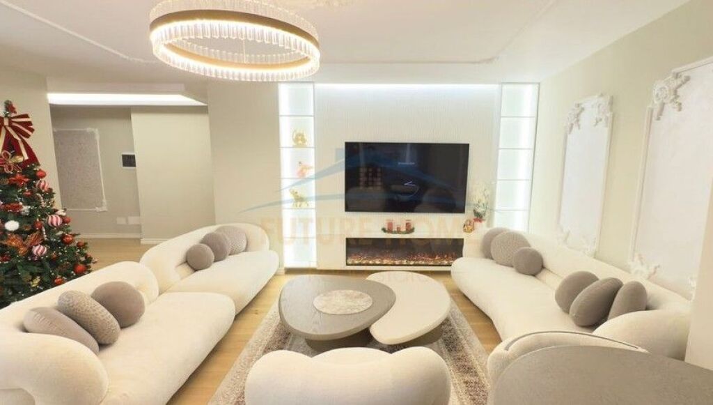 Shitet,Apartament Luksoz 2+1+2 Poste Parkimi, Rruga e Bogdanëve, Tiranë