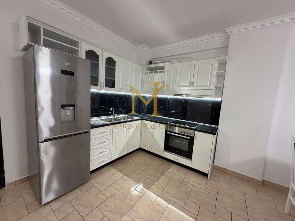 Apartament me qera 1+1 në Plazh Hekurudha, Durrës