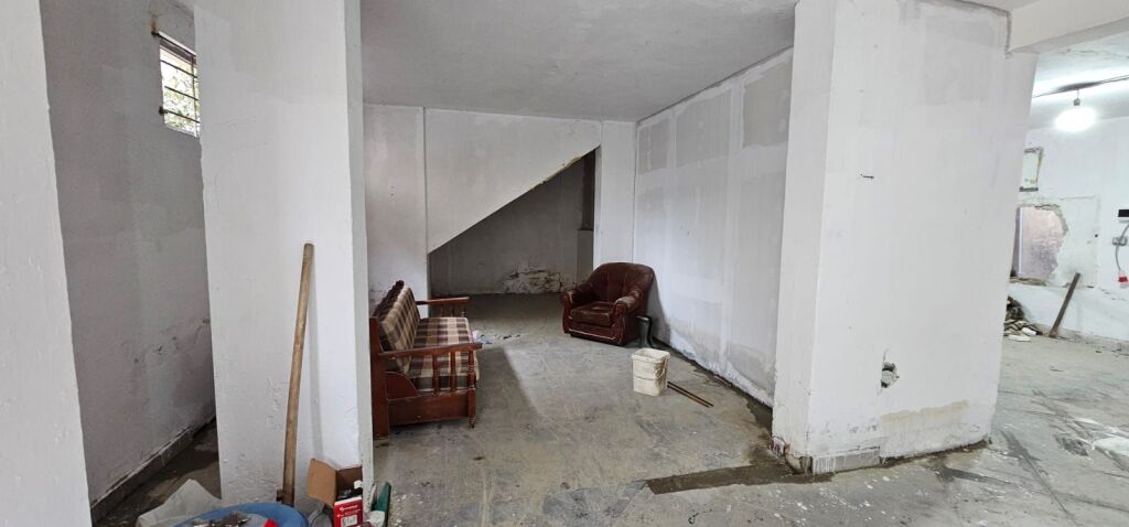 🏡 SHITET AMBJENT BIZNESI SHKOLLA QEMAL MICI DURRES