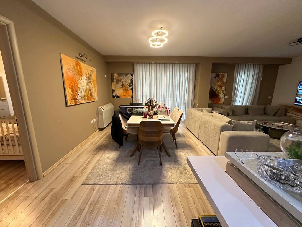 Shitet apartament 2+1+2!!!