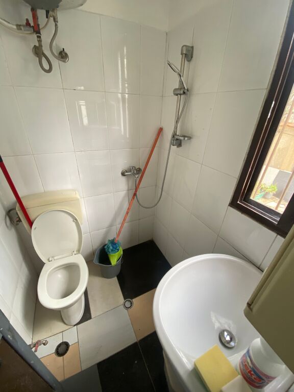 Garsoniere me qera mbi Maternitetin e Ri