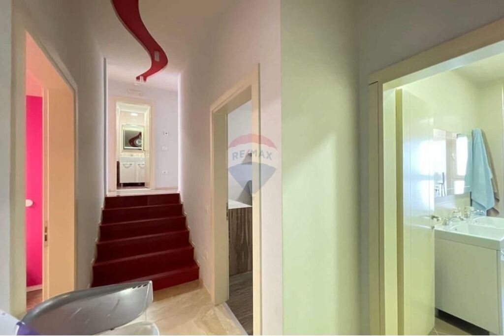 Penthouse 4+1+2 Zoological Garden