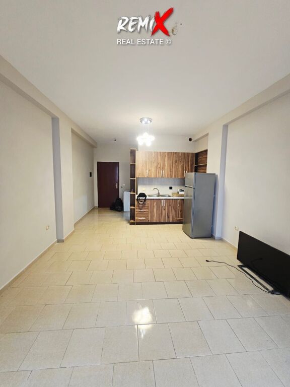 GARSONJERE PER SHITJE PRANE HOTEL Adriatik, Plazh,  DURRËS