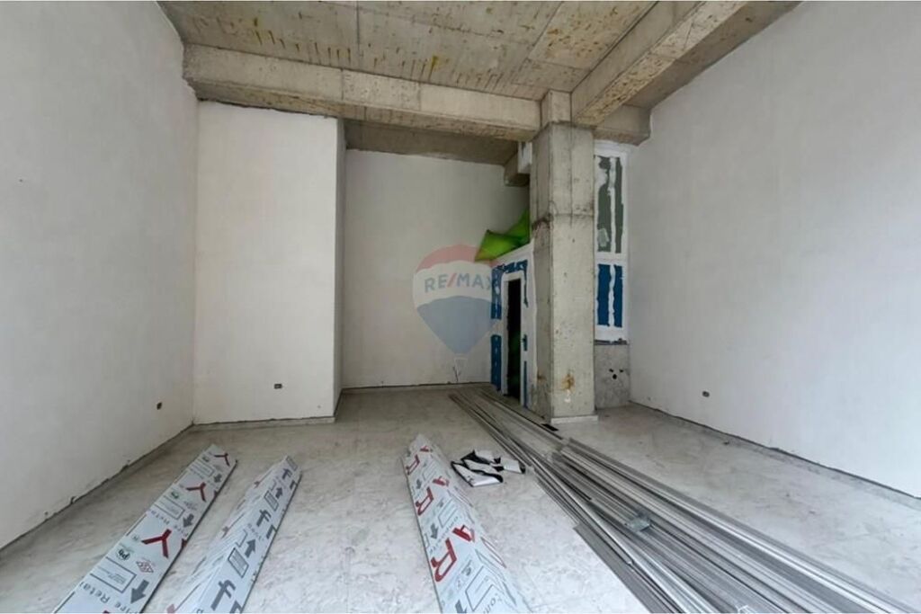 Jepet me Qira Dyqan te Zogu i Zi