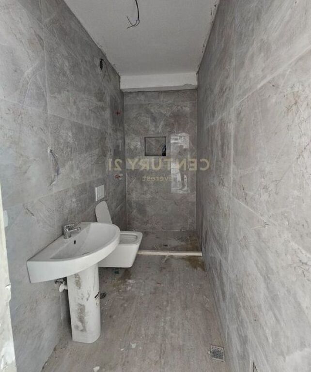 Vendesi in vendita 1+1 a Zogu i Zi