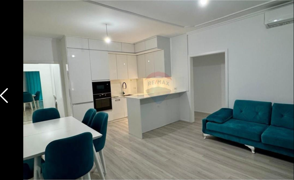 Appartamento in vendita 2+1+2 con posto auto presso Ingegneria delle Costruzioni