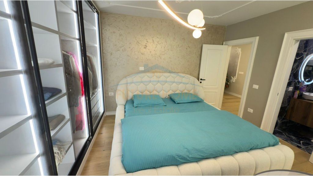 IN VENDITA APPARTAMENTO 2+1+2+2 POSTI AUTO, VIA DEI BOGDANE Empire64097