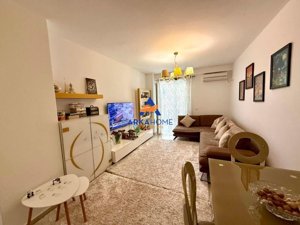 SHITET APARTAMENT 2+1+BALLKONE "KOMPLEKSI ANA QYTET STUDENTI" 212.000 EURO
