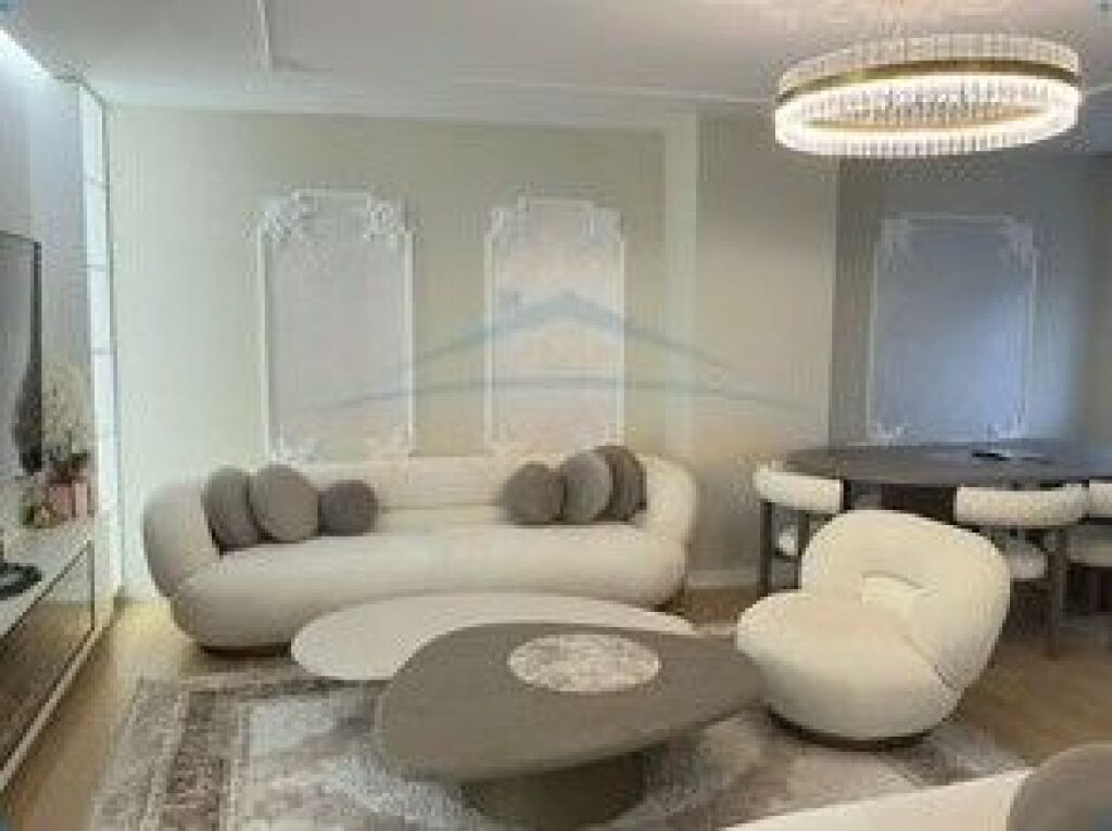 In vendita, Appartamento di lusso 2+1+2 posti auto, Via Bogdaneve, Tirana