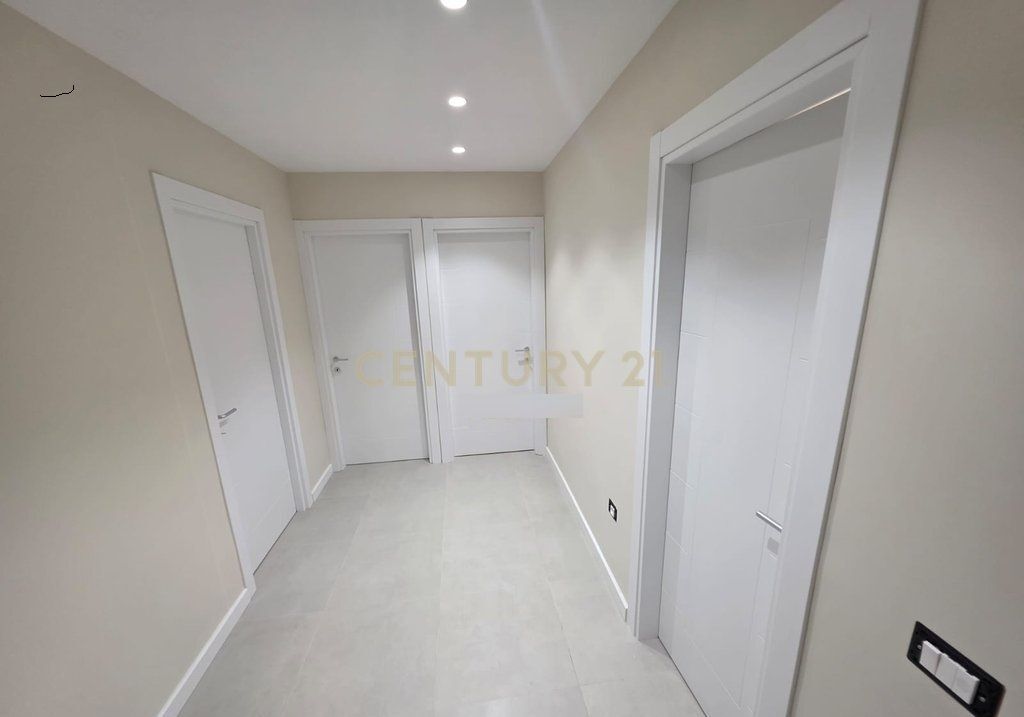 Apartment 2+1 for sale, renovated at Oxhaku