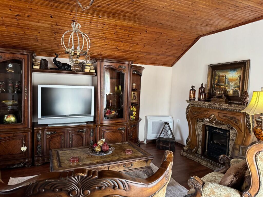 Vile per qera tek Rruga Arkitekt Sinani