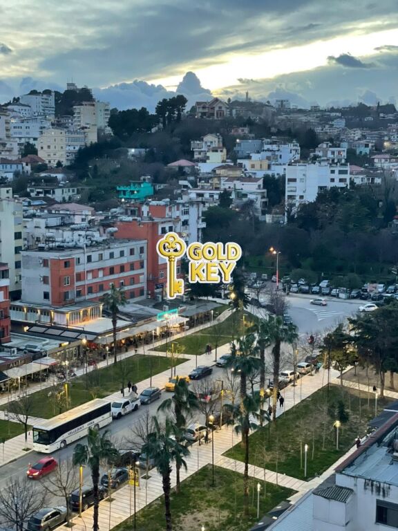 🏡 APARTAMENT ME QERA 2+1 + 2 BANJO + 2 BALLKONE + TARRACË – Pranvera, Durrës