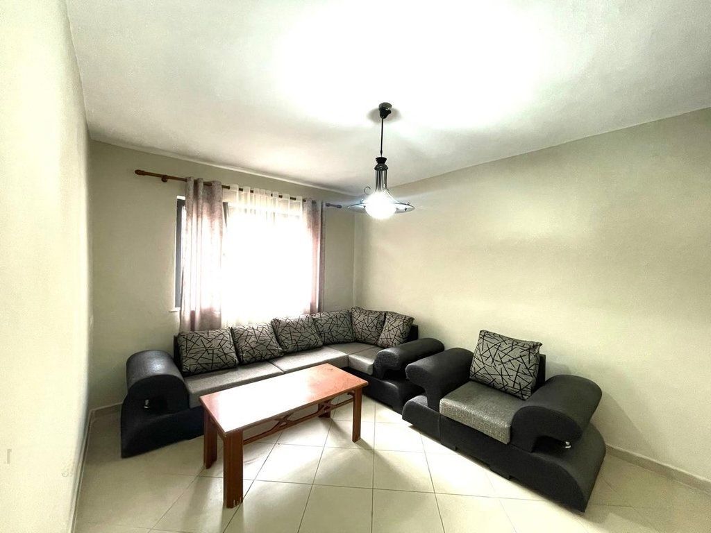 Appartamento 1+1 via Elbasan