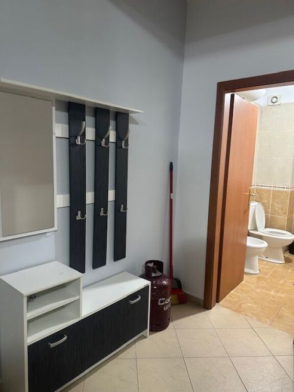 Apartment 2+1 ne yzberisht me 450€