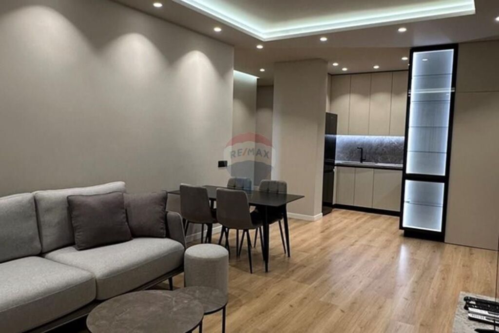 APPARTAMENTO 2+1+2+POSTO AUTO IN AFFITTO