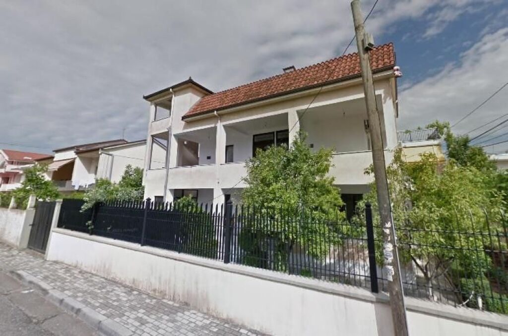 Don bosco ,2 entrances for Rent 1+1