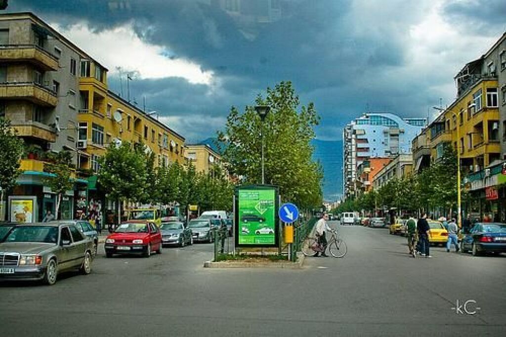 Shitet, Apartament 1+1, 21 Dhjetori, Tiranë.