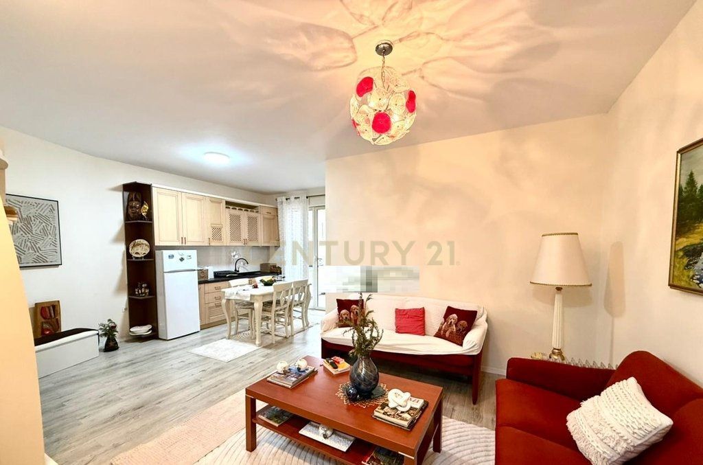 SHITET APARTAMENT 1+1 TE GJIMNAZI PARTIZANI