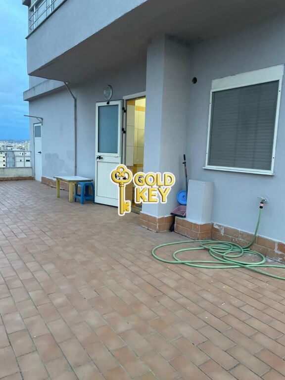🏡 APARTAMENT ME QERA 2+1 + 2 BANJO + 2 BALLKONE + TARRACË – Pranvera, Durrës