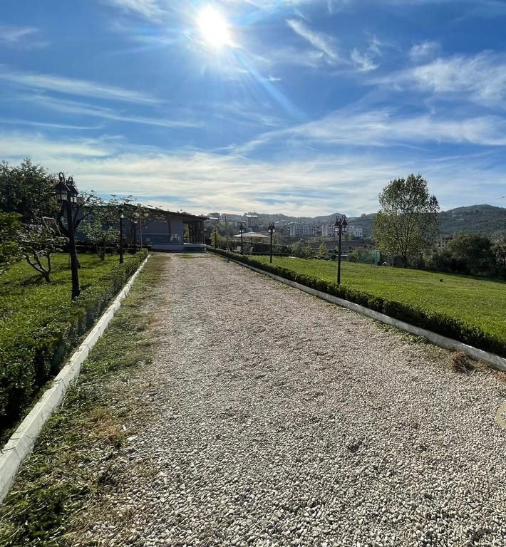 JEPET SHTEPI PRIVATE ME QIRA , SAUK I VJETER