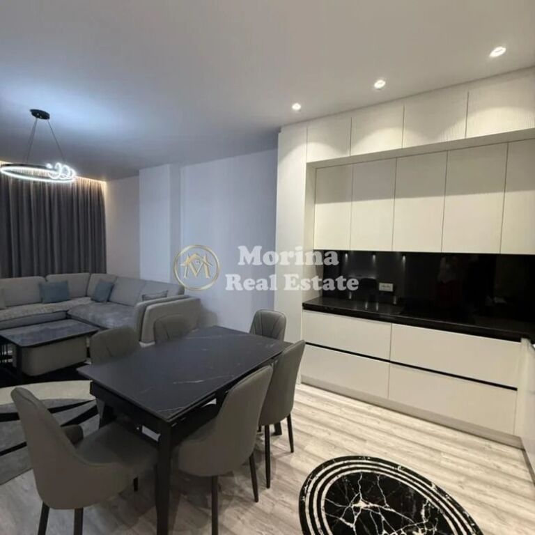 Affitto | Appartamento 2 + 1 | Via 5 Maji, Emerald Center | 800 €/mese