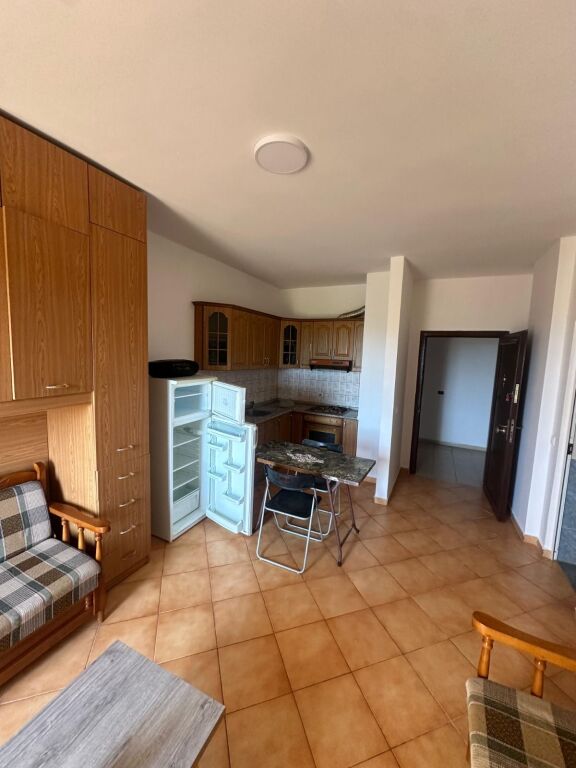 JEPET ME QERA GARSONIERE ILIRIA PLAZH,DURRES