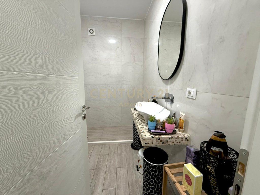 Apartament 1+1 për shitje te Gjimnazi Partizani